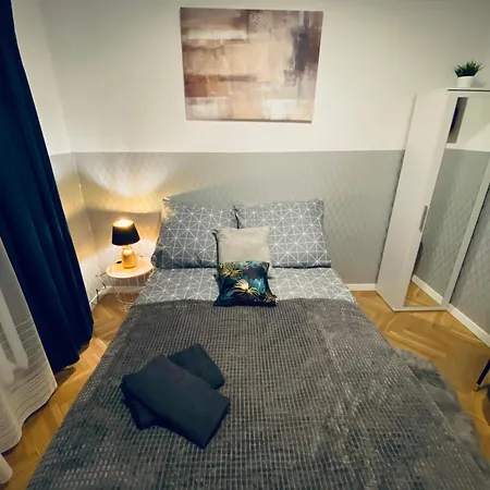 Hostel Clicktheflat Karmelicka Warschau