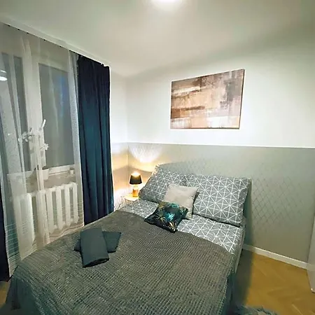 Clicktheflat Karmelicka Albergue Varsóvia