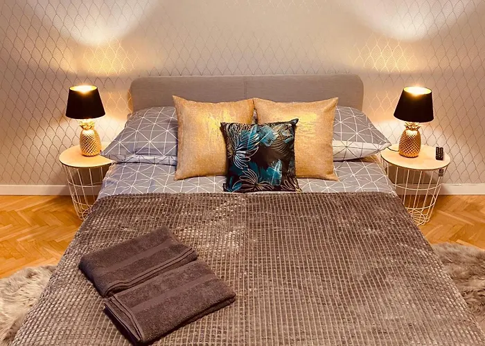 Clicktheflat Karmelicka Hostel *